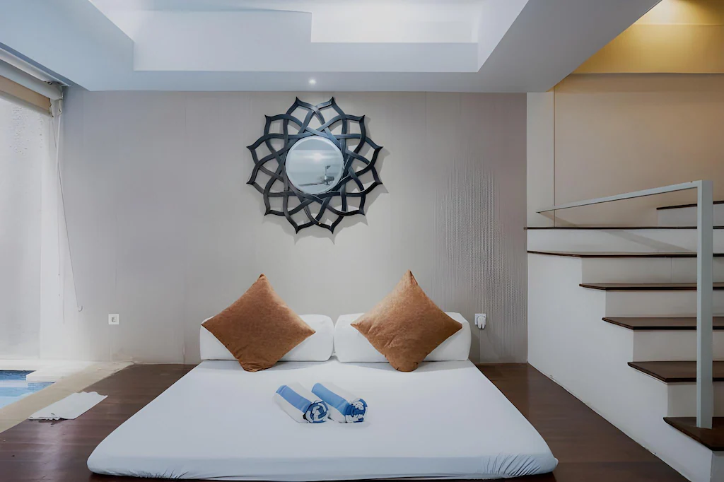 Romantic 1-Bedroom Pool Suite Villa in Kuta – Perfect for Honeymoon — image 5