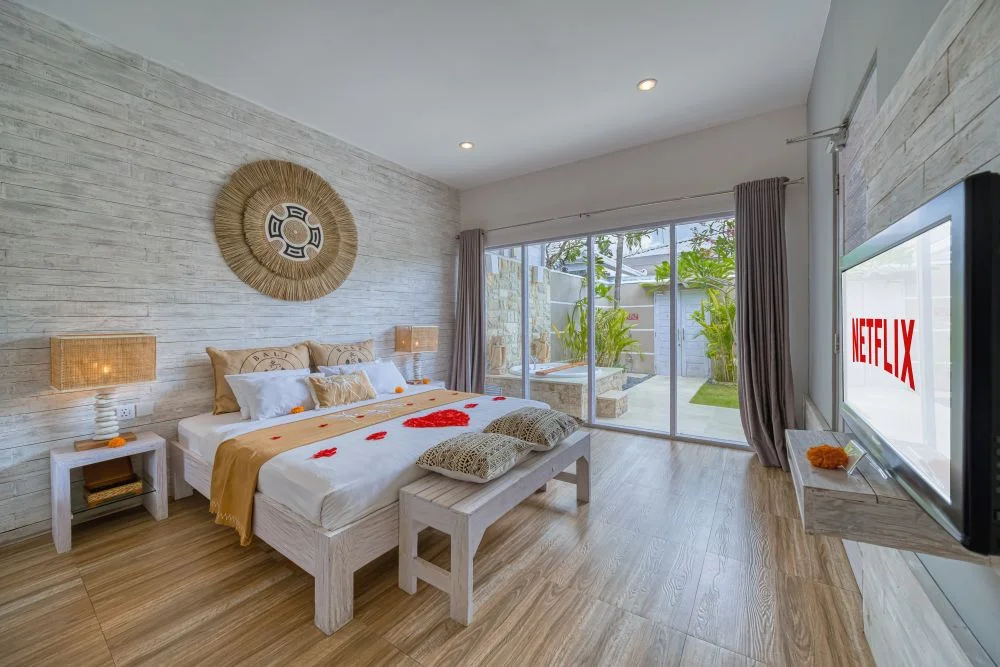 Romantic 1BR Private Villa w/ Pool & Jacuzzi – Tranquil Hideaway in Legian – BVI10555 — image 6