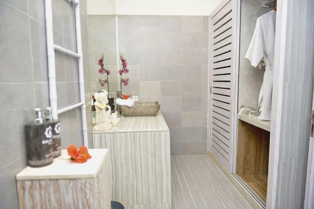 Romantic 1BR Private Villa w/ Pool & Jacuzzi – Tranquil Hideaway in Legian – BVI10555 — image 12