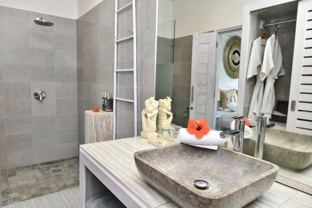 Romantic 1BR Private Villa w/ Pool & Jacuzzi – Tranquil Hideaway in Legian – BVI10555 — image 11