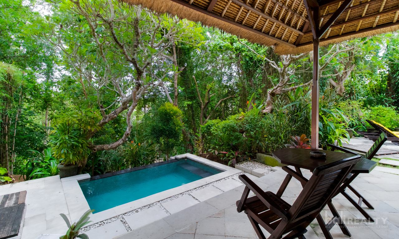 Unparalleled Opportunity: Freehold Four-Bedroom Villa with Deluxe Design on Expansive 1360 sqm Land, Proximity to Sanur Beach — image 13