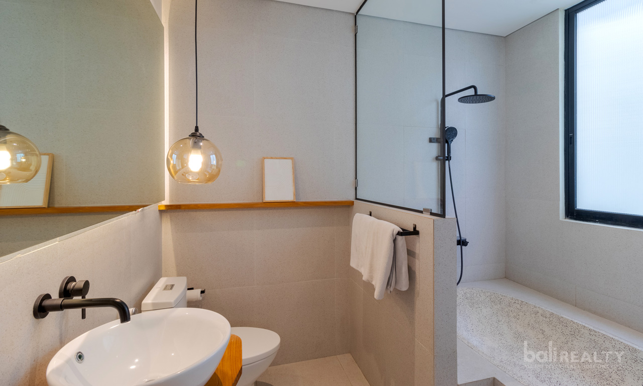 Three-Bedroom Villa with Long Lease in Seminyak’s Prime Location — image 7