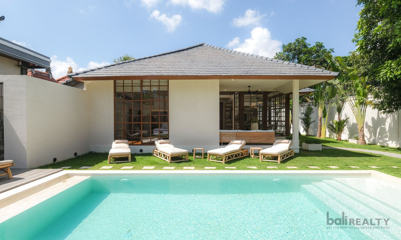 Spacious Japandi-Style Three-Bedroom Villa in Prime Seminyak – Long Lease and Great Investment Opportunity