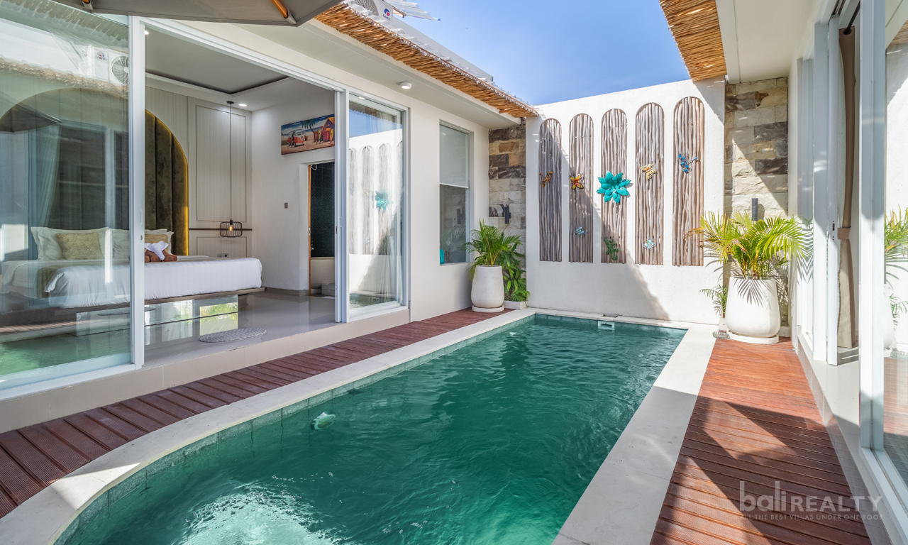 Two-Bedroom Chic Villa in Trendy Seminyak Area: Turnkey Investment 2944 — image 13