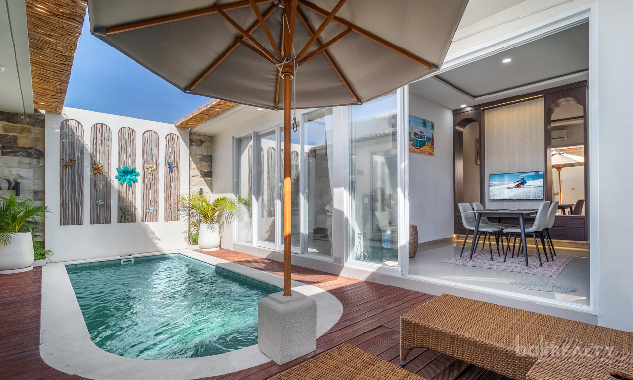Two-Bedroom Chic Villa in Trendy Seminyak Area: Turnkey Investment 2944 — image 1