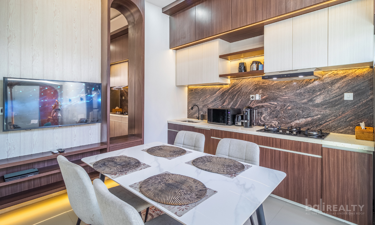 Two-Bedroom Chic Villa in Trendy Seminyak Area: Turnkey Investment 2944 — image 3