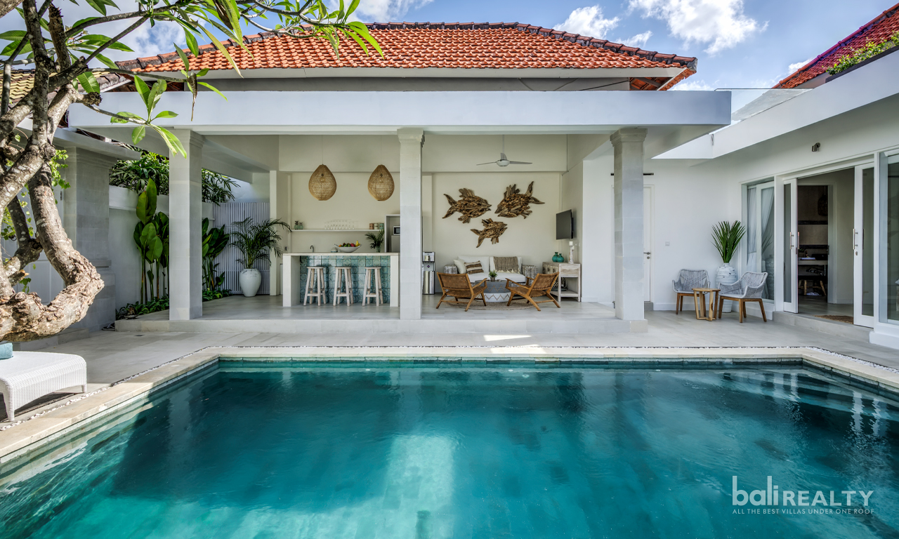 Two-Bedroom Villa Monthly & Yearly Rental – Central Seminyak 2996 — image 1