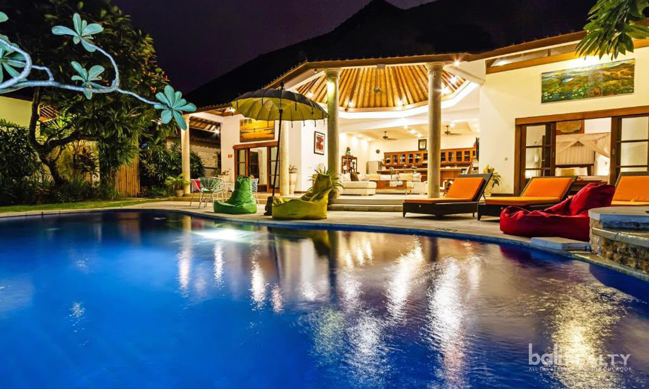 Spacious 3-Bedroom Villa in Prime Seminyak for Long-Term Rental – 3011