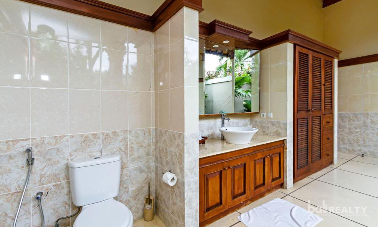 Spacious 3-Bedroom Villa in Prime Seminyak for Long-Term Rental – 3011 — image 17