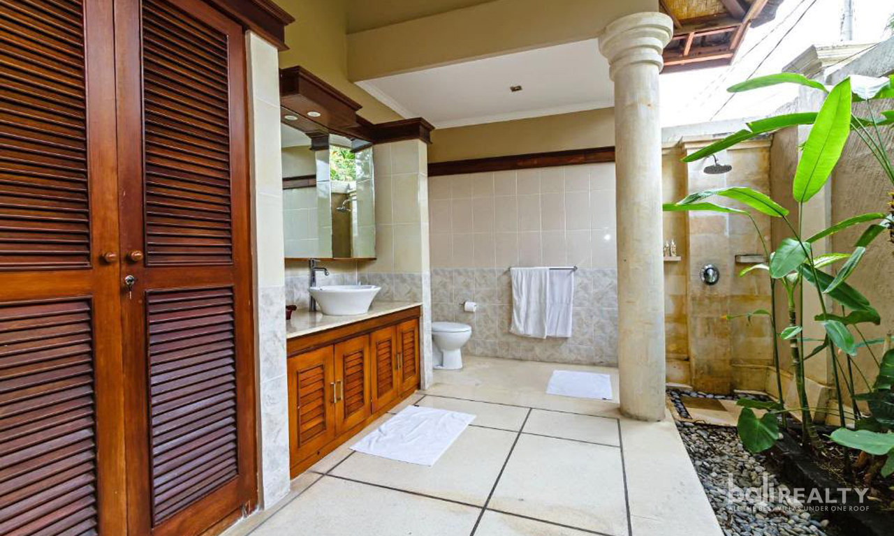 Spacious 3-Bedroom Villa in Prime Seminyak for Long-Term Rental – 3011 — image 18