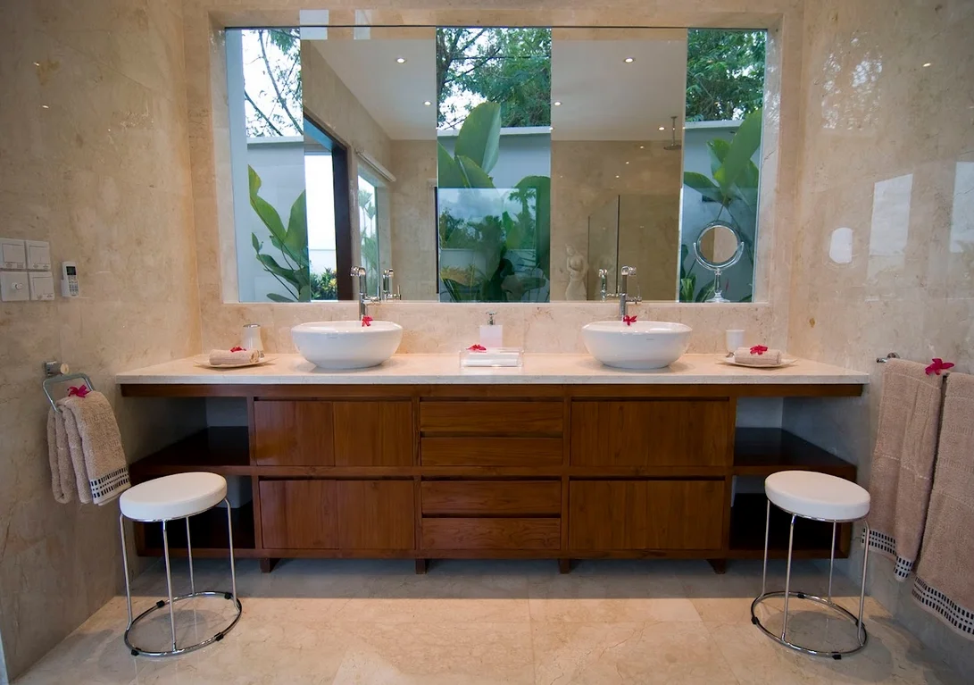 Serene 5-Bedroom Villa with Private Pool in Canggu — image 15