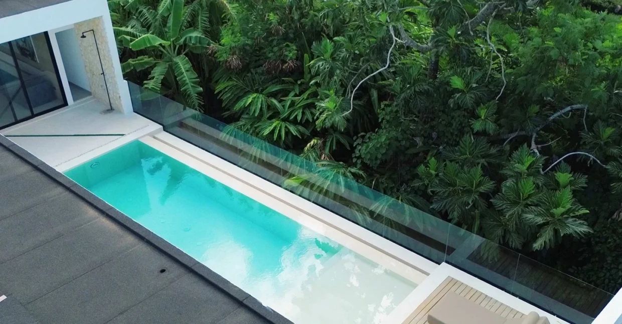 Spacious 3-Bedroom Tropical Villa in Seseh — image 12