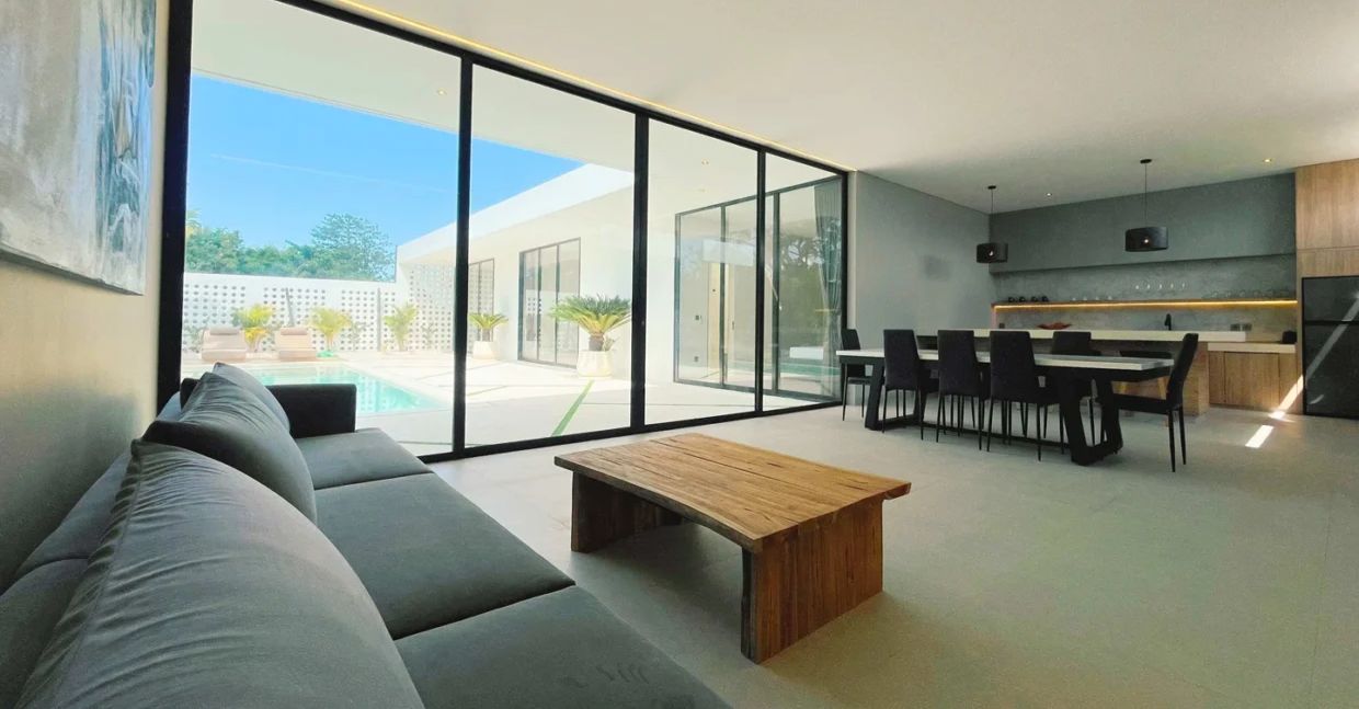 Spacious 3-Bedroom Tropical Villa in Seseh — image 3