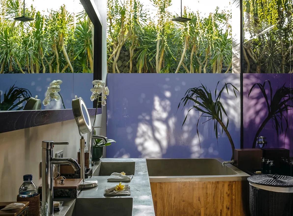 7-Bedroom Designer Villa with Infinity Pool & Mountain Views in Canggu — image 15