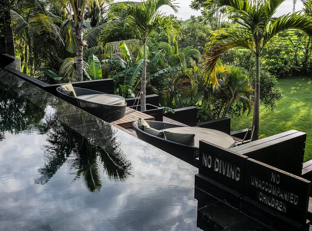 7-Bedroom Designer Villa with Infinity Pool & Mountain Views in Canggu — image 14