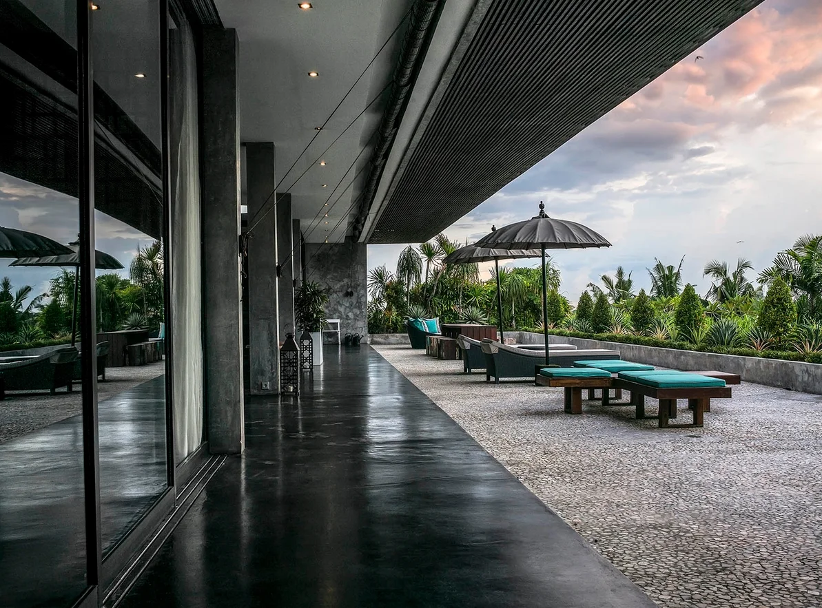 7-Bedroom Designer Villa with Infinity Pool & Mountain Views in Canggu — image 10