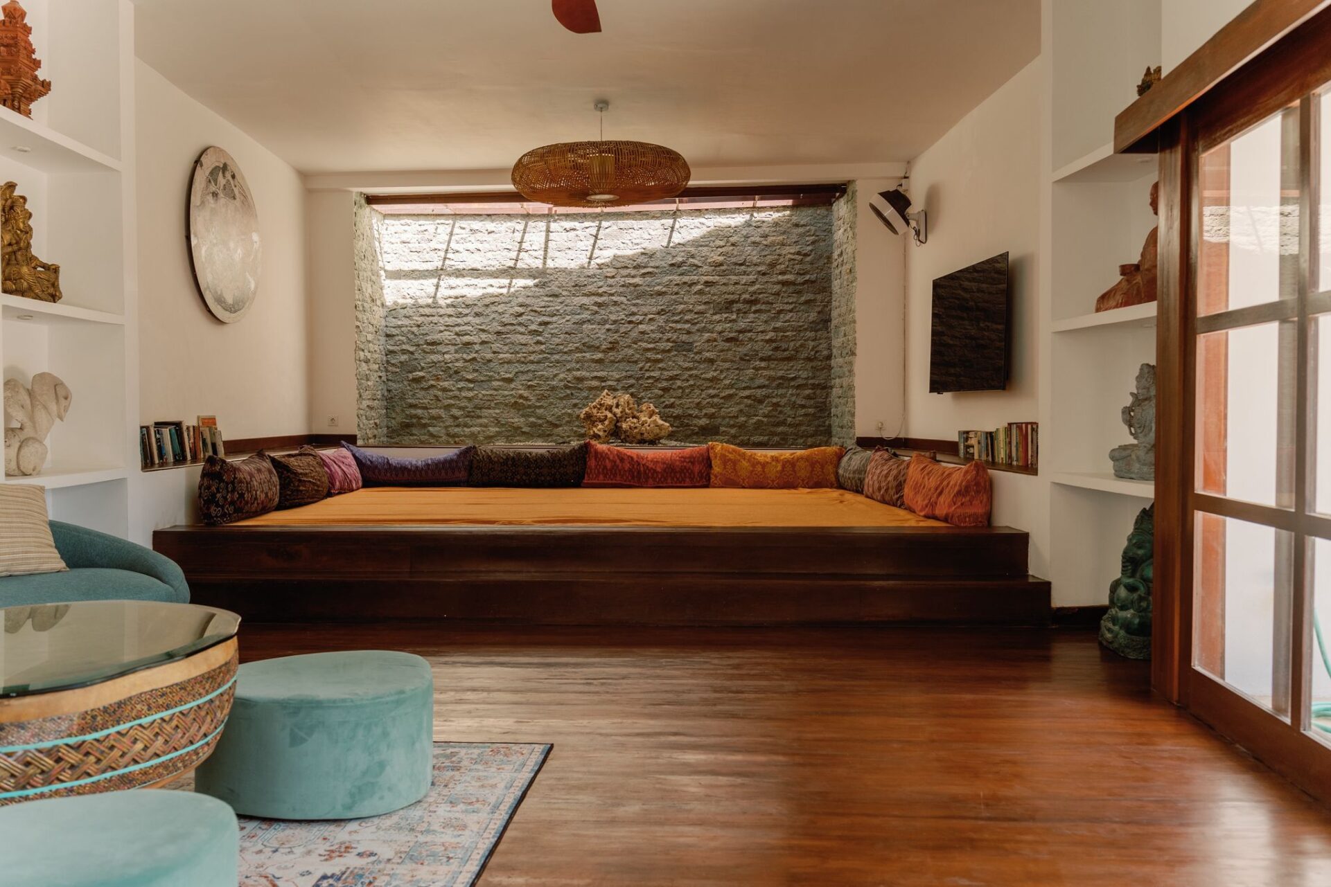 Tropical Villa with Private Pool for Yearly Rent in Sanur — image 7