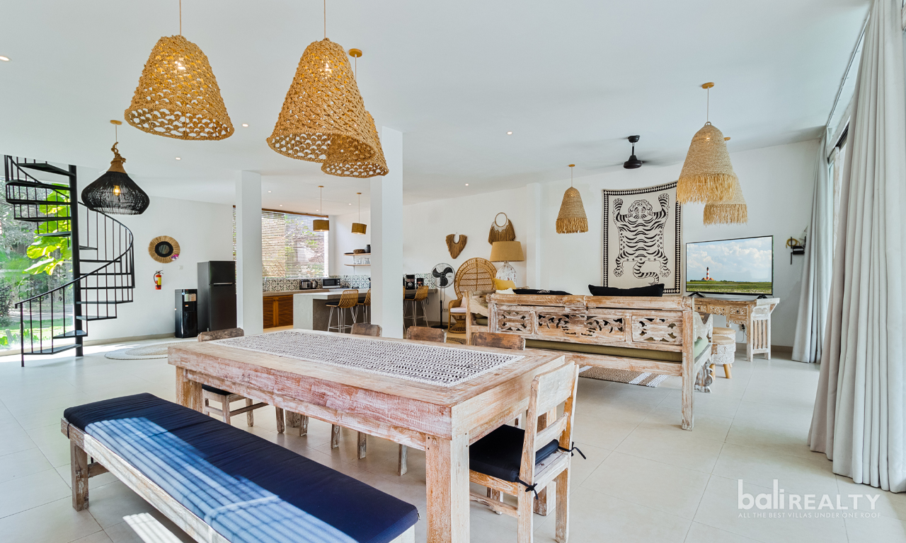 Serene and Spacious Four-Bedroom Family Villa for Yearly Rent in Umalas — image 5