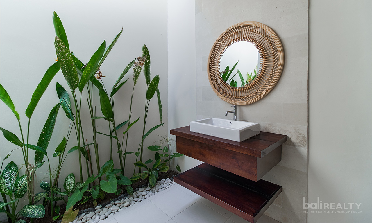 Cozy Two-Bedroom Freehold Villa in a Secure Umalas Complex – Fully Furnished, Great Deal — image 16