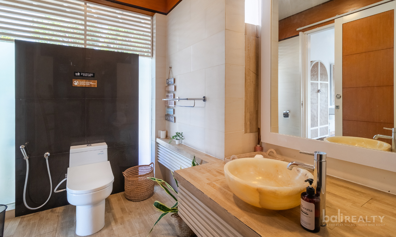 Three-Bedroom Spacious Villa in Bumbak: Monthly and Yearly Rental, Perfect for Family Living — image 11