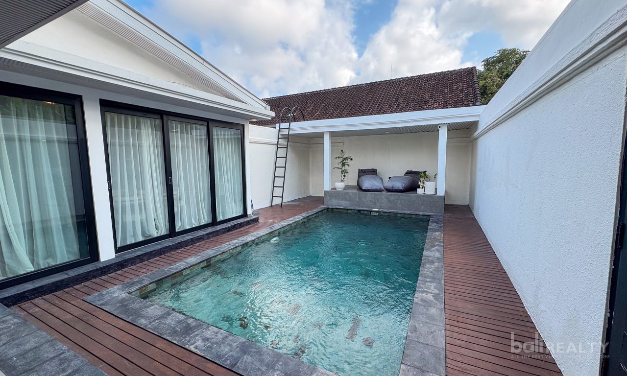 Stylish 2-Bedroom Private Pool Villa in Umalas – Yearly Rental 3004