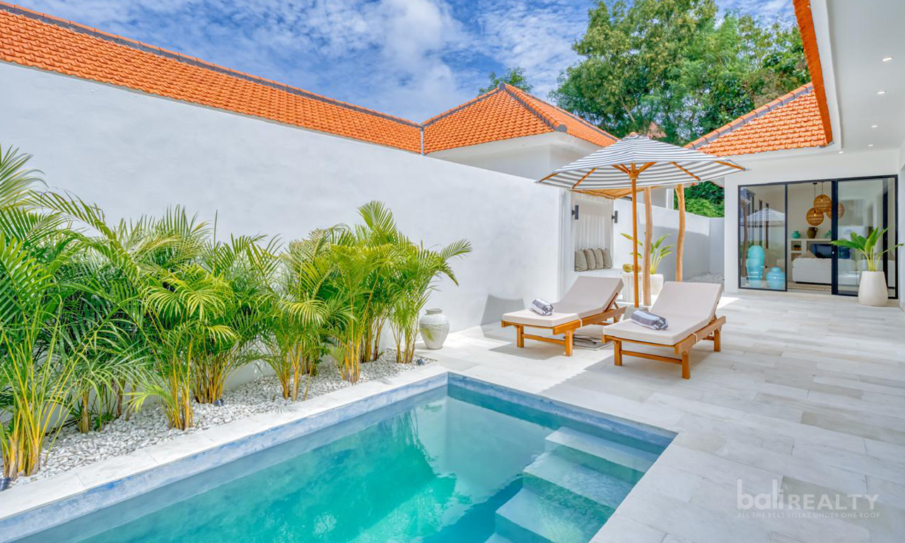 Rare Two-in-One Opportunity: Brand-New Two-Bedroom Villa & 4.2 ARE Plot in Ungasan, Near the Beach — image 1