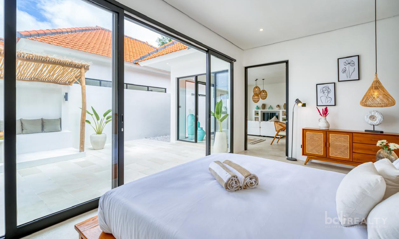 Rare Two-in-One Opportunity: Brand-New Two-Bedroom Villa & 4.2 ARE Plot in Ungasan, Near the Beach — image 6