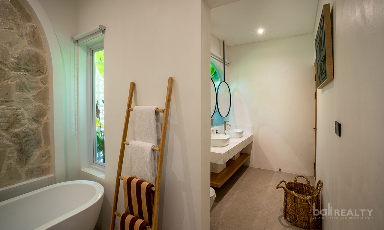 Brand-New Mediterranean-Style: Three-Bedroom Freehold Villa in Prime Ungasan — image 10