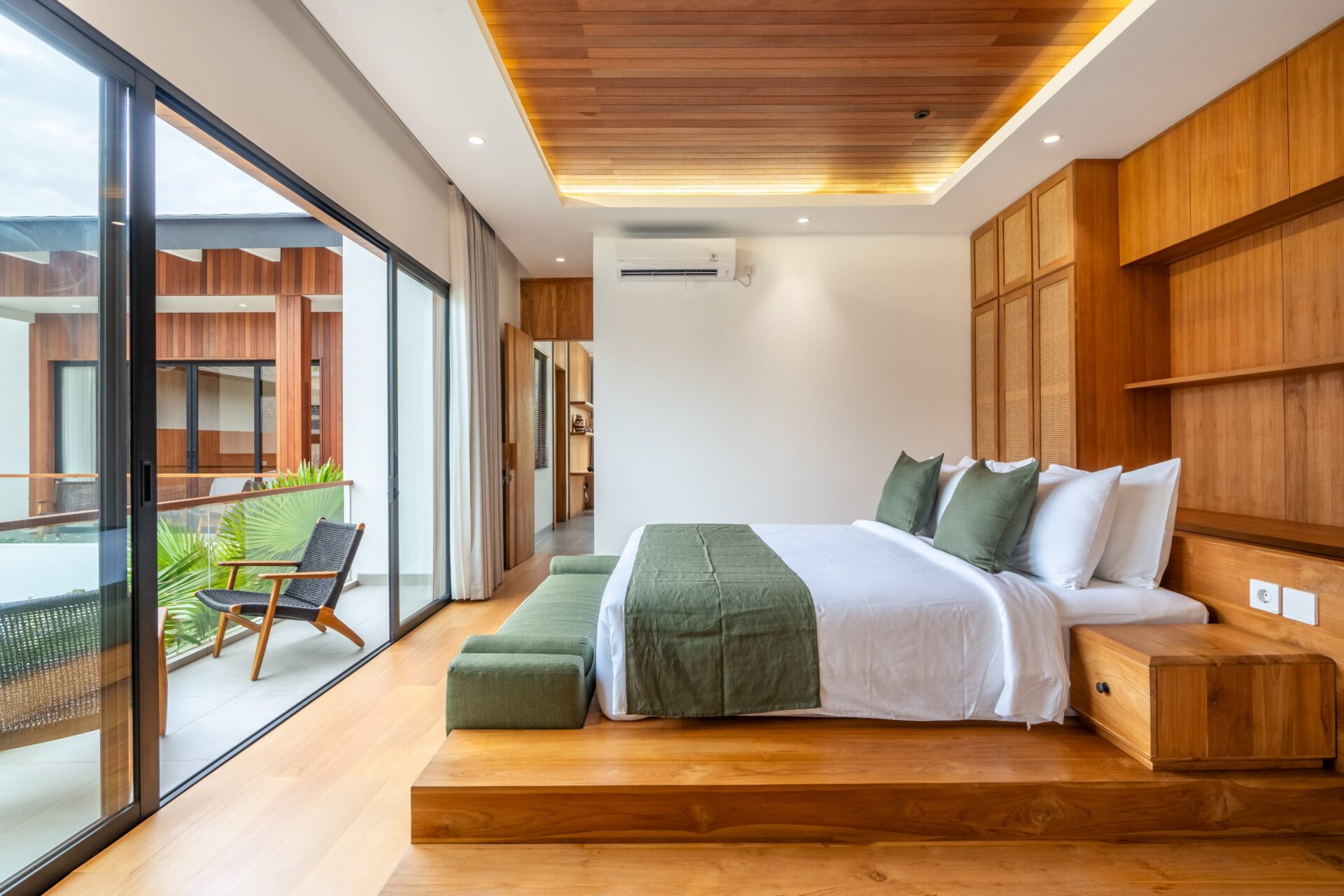 Modern 3 Bedroom Villa in Prime Berawa Location – 5 Minutes to the Beach — image 11