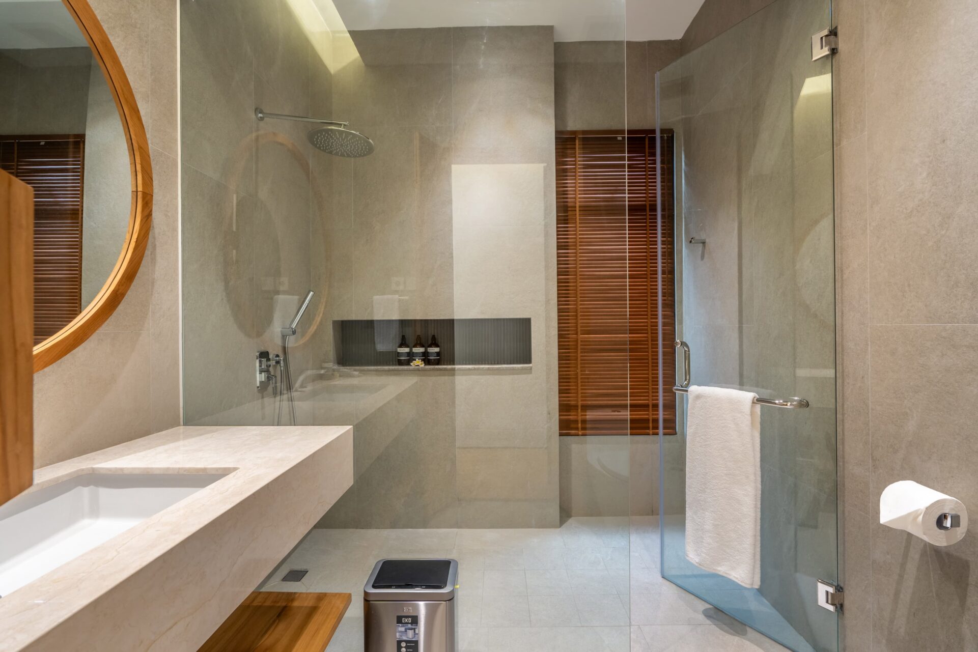 Modern 3 Bedroom Villa in Prime Berawa Location – 5 Minutes to the Beach — image 8