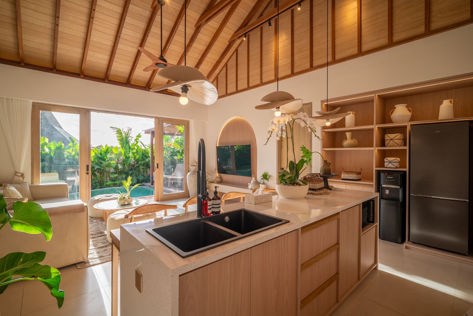 Modern 2 Bedroom Villa with Private Pool in Babakan, Canggu — image 7