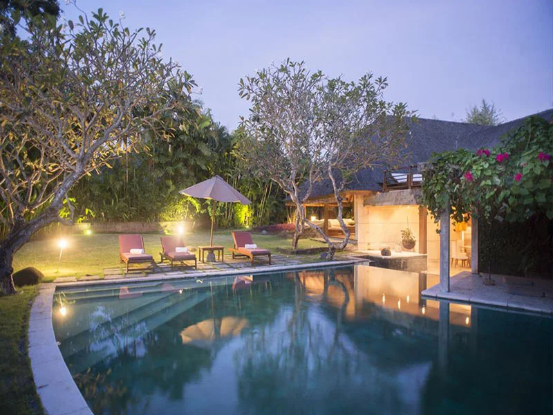 Elegant 4BR Ricefield Villa in Kerobokan – Artistic Touch, Private Pool, Jacuzzi Bathrooms – BVI5241