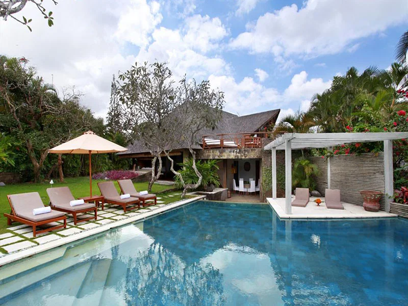 Art-Inspired 2BR Villa in Kerobokan – Private Pool, Jacuzzi Baths, Surrounded by Rice Fields – BVI5272
