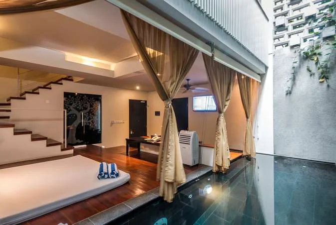 Romantic 1-Bedroom Pool Suite Villa in Kuta – Perfect for Honeymoon — image 3