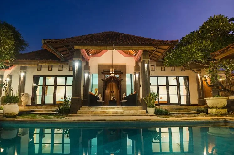 Stylish 3-Bedroom Private Villa Just 150m from Double Six Beach, Seminyak — image 5