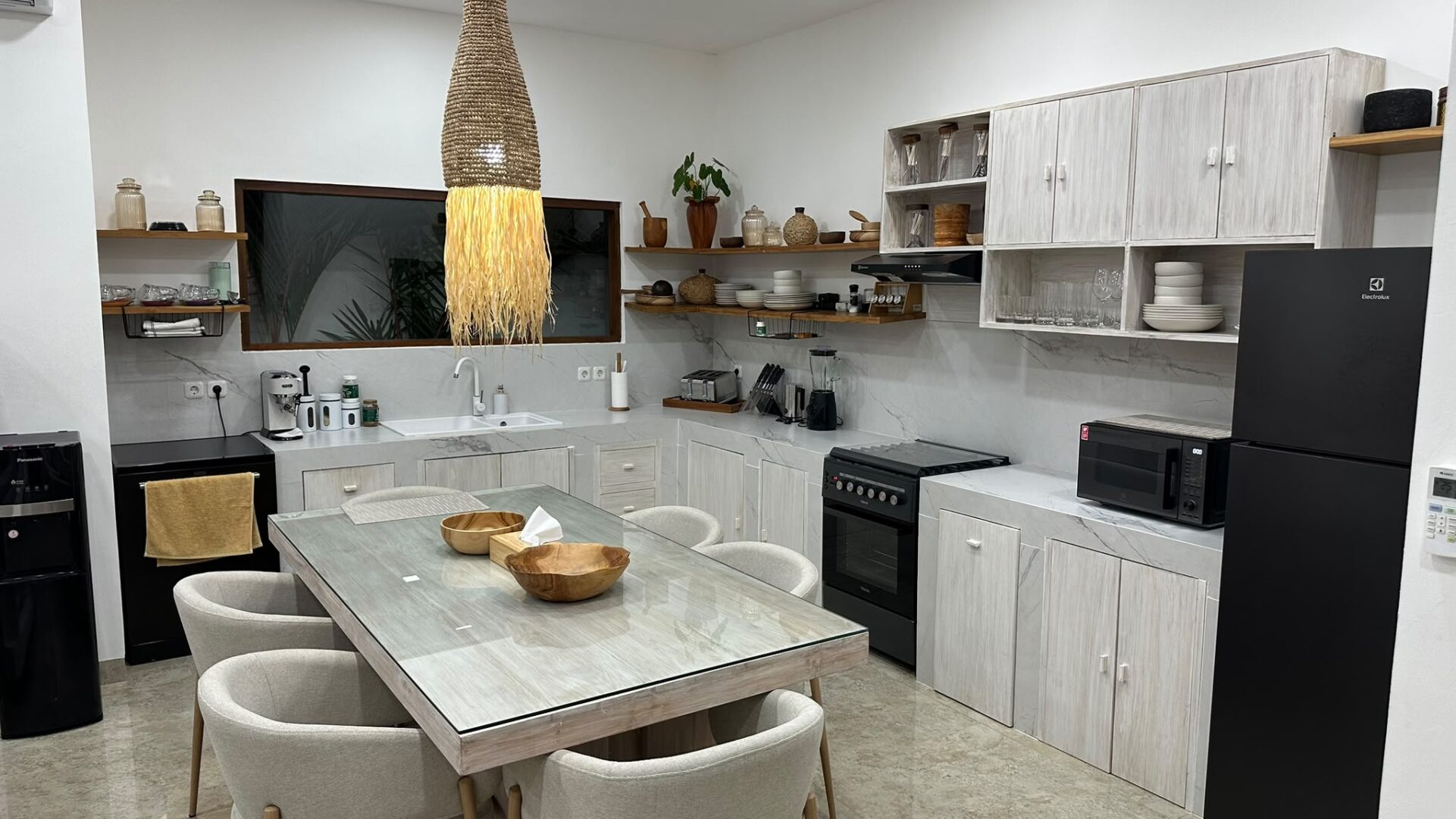 Brand-New 3 Bedroom Family Villa with Rice Field Views in Sanur — image 12