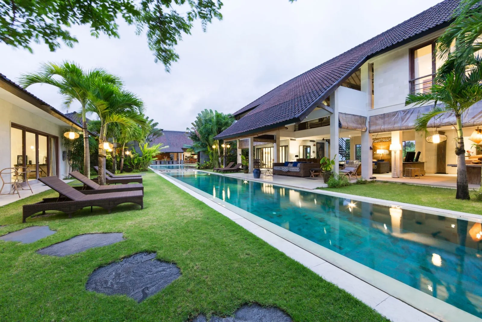 Grand Tropical Retreat – 5BR Private Villa with Pool & Garden in Central Seminyak