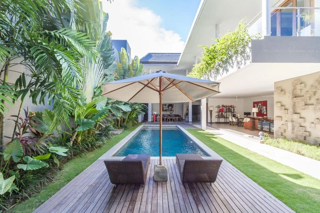 Stylish 3-Bedroom Private Villa Just 150m from Double Six Beach, Seminyak