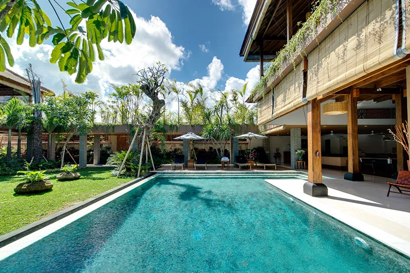 Lavish 4–6BR Designer Villa in Central Seminyak – Walk to Ku De Ta & Beach