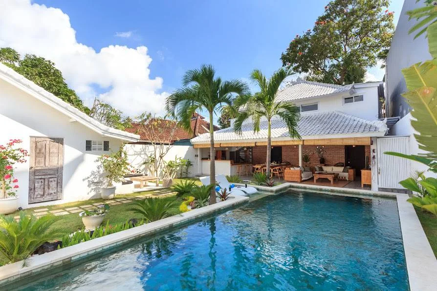 Villa Seminyak Traditional Elegance, 2 & 3 Bedrooms in Prime Seminyak Location — image 6