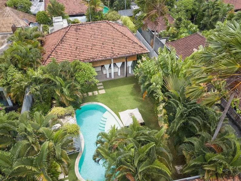 Seminyak Paradise – 2BR Tropical Villa with Private Pool near Eat Street — image 9