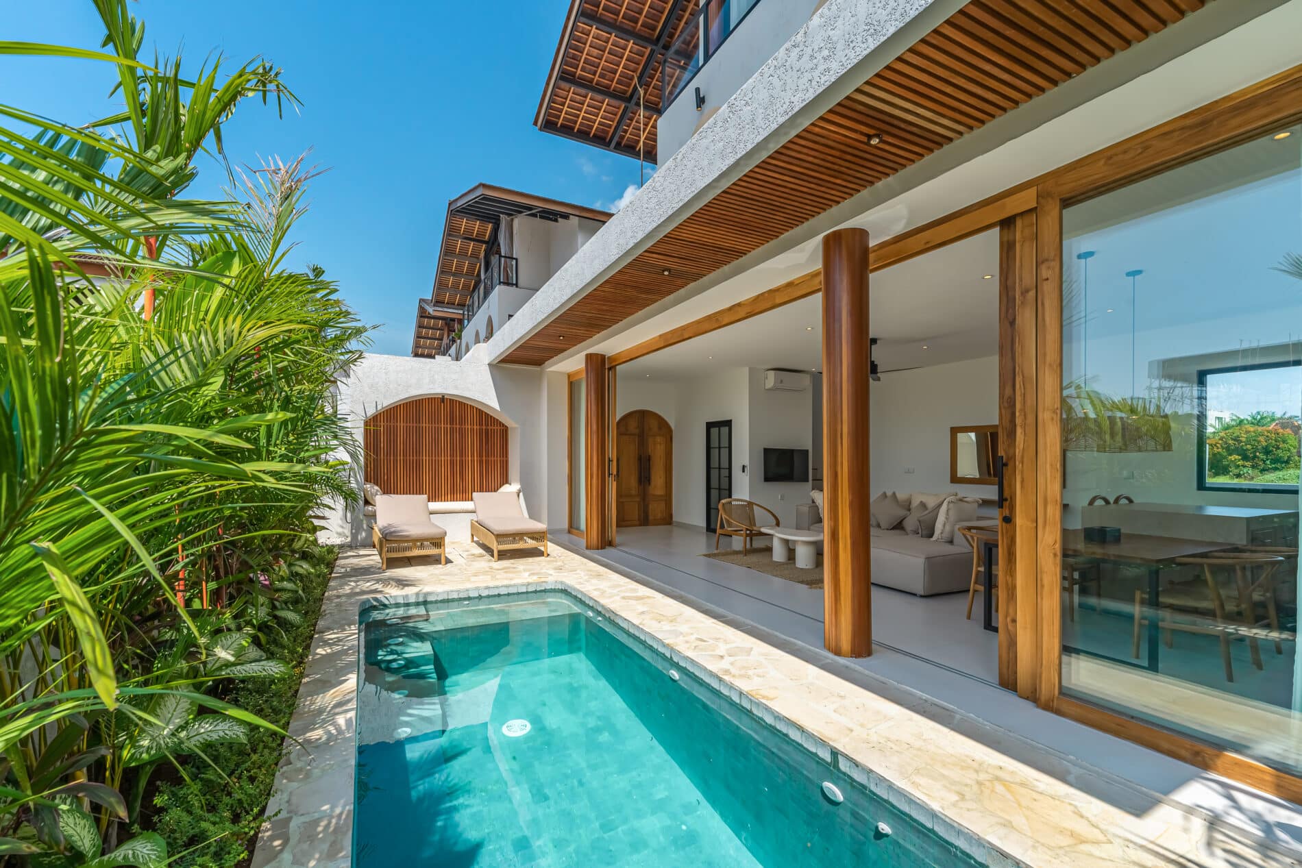 Luxury 2 Bedroom Spanish Mediterranean Villa Near Seseh Beach — image 1