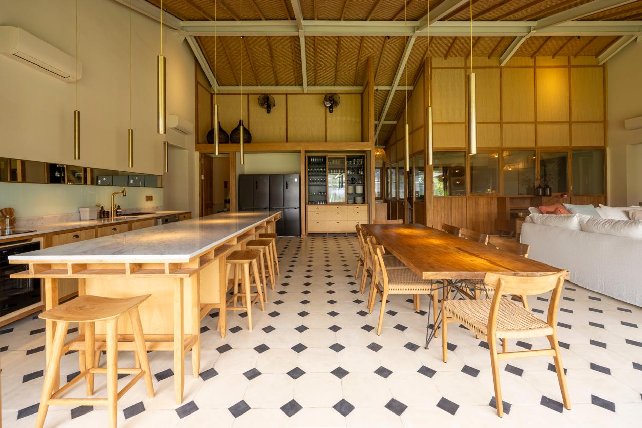 6 bedroom seaside villa in Seseh in Seseh / Cemagi — image 8
