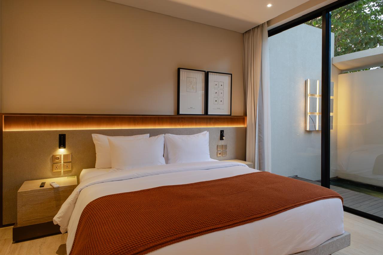 Fully Furnished 2-Bedroom Duplex Townhouse with Private Pool in Umalas — image 4