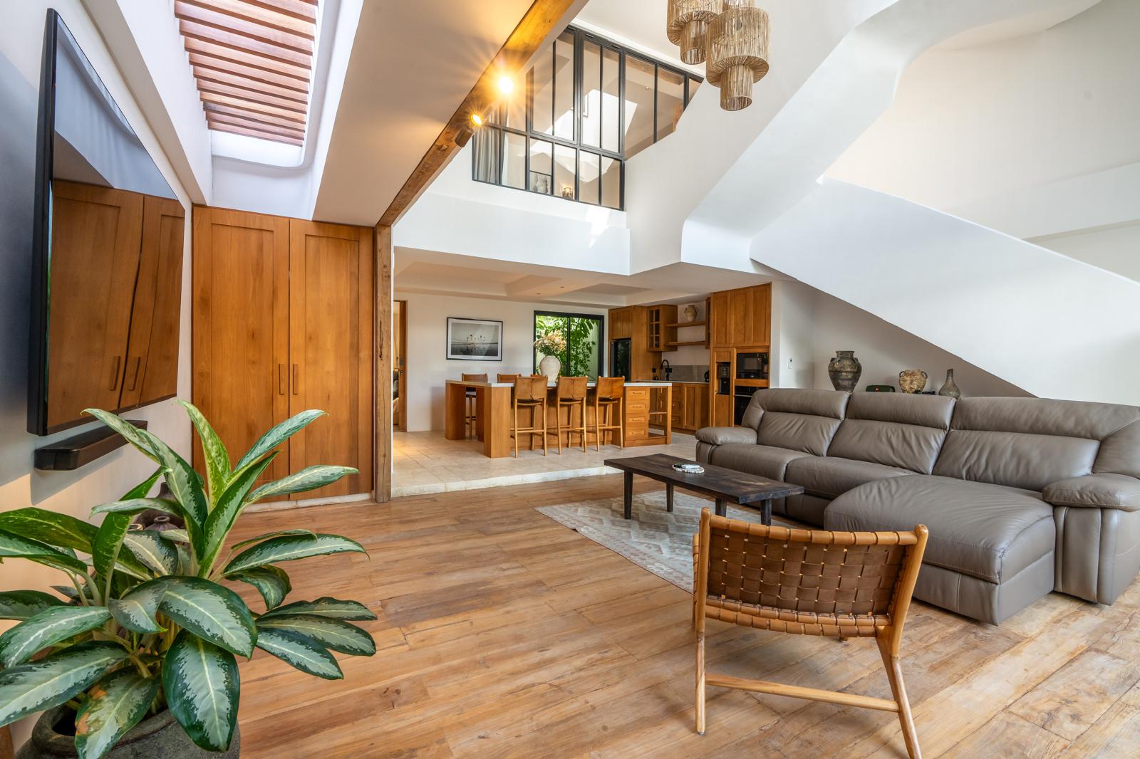 Modern Fully Furnished 3-Bedroom Villa for Monthly and Yearly Rental in Berawa — image 7