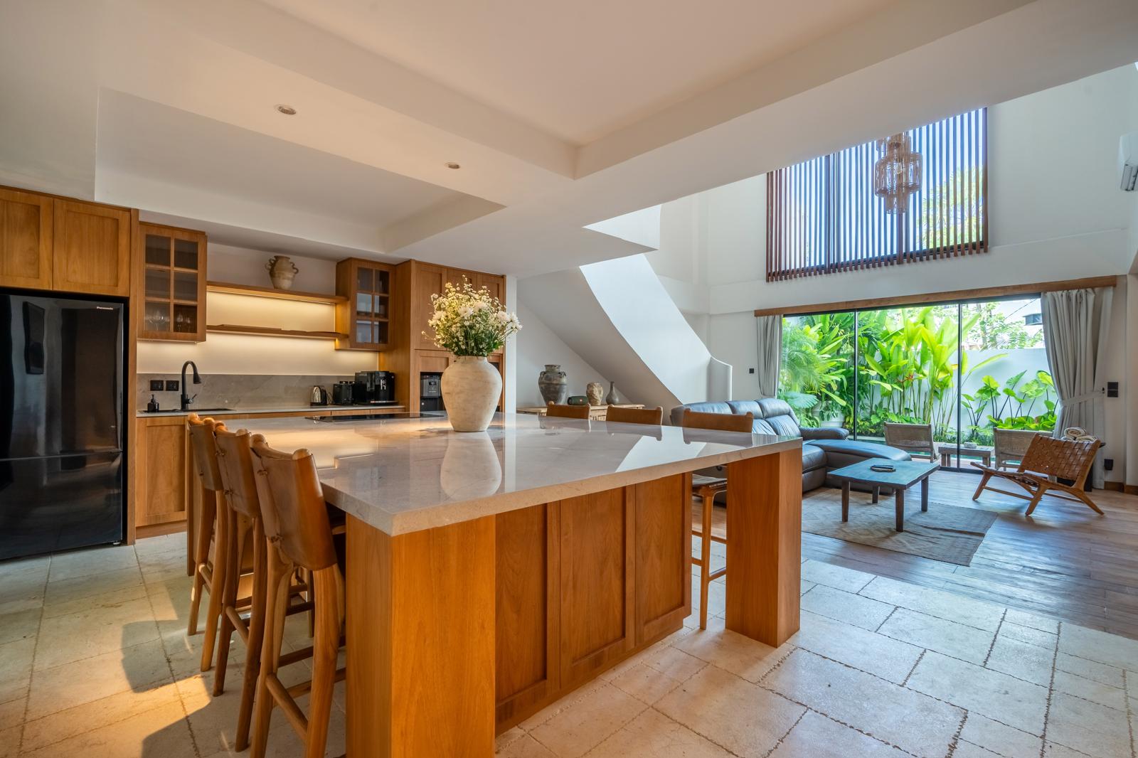 Modern Fully Furnished 3-Bedroom Villa for Monthly and Yearly Rental in Berawa — image 14