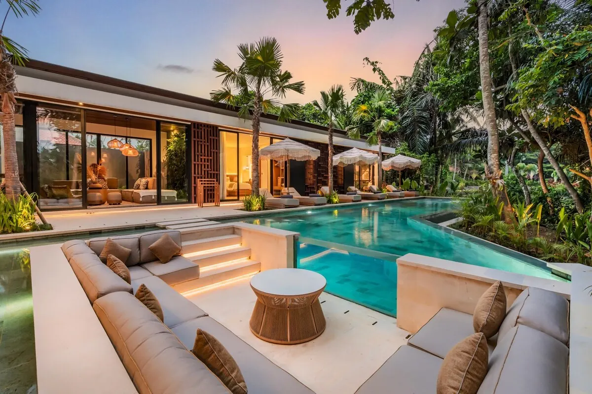 4 BR Designer Infinity-Pool Retreat Ubud — 4BR Villa Rental in Ubud