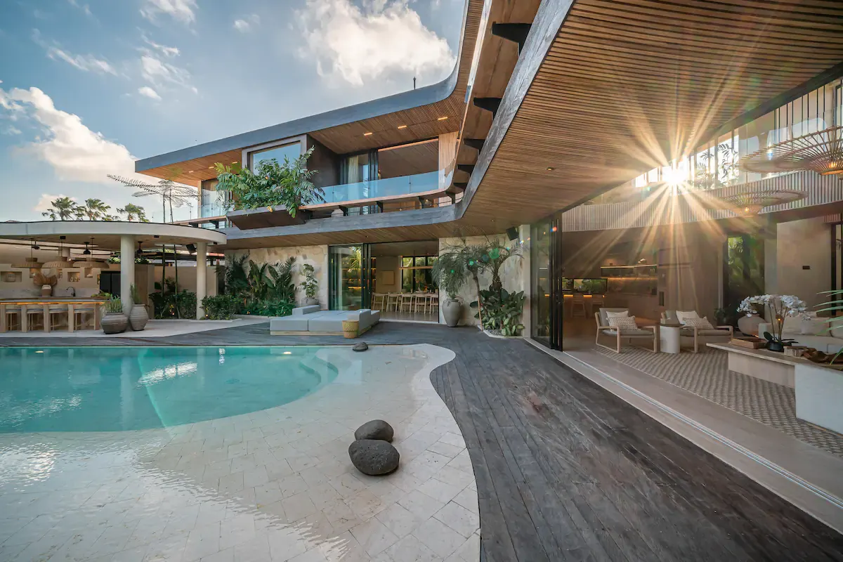 5 BR Tropical-Modern Cinema Villa Seminyak — 5BR Villa Rental in Umalas — image 18