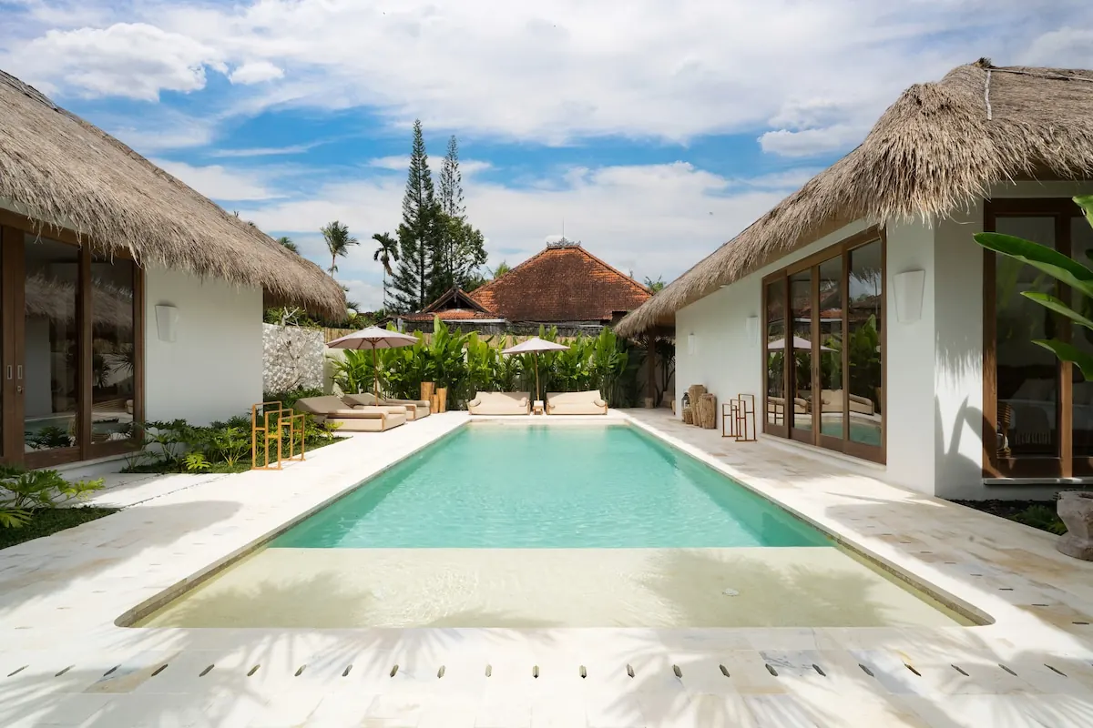 4 BR Thatched Courtyard Villa Ubud — 4BR Villa Rental in Ubud — image 3
