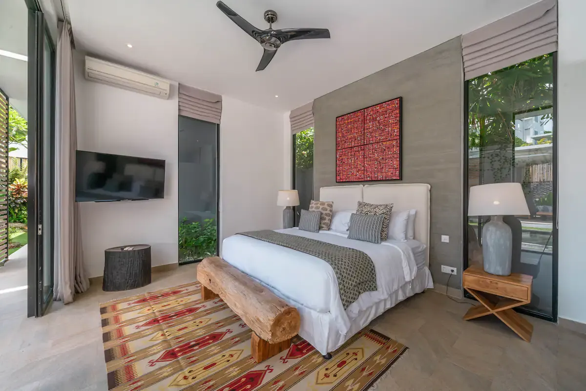 4 BR Walk-to-Beach Modern Villa Canggu — 4BR Villa Rental in Canggu — image 1